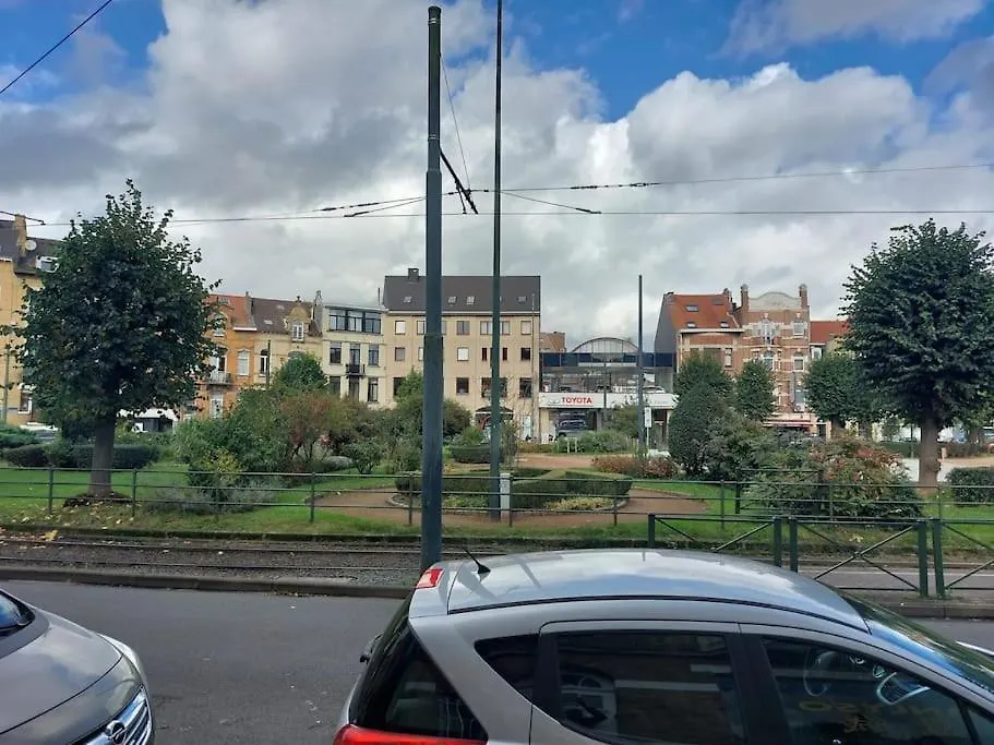 Family Friendly 1 Bed Appartment Brussels Belgium